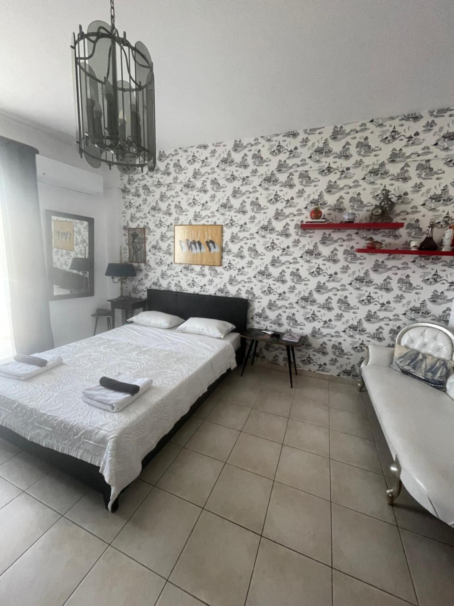 Retire Flat In The Heart Of City Iraklio Eksteriør billede